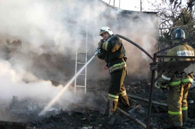 Уполномоченный органы выяснят, почему загорелся дом в Орске. 