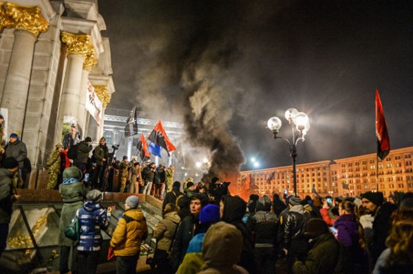 По ожиданиям украинских властей, участниками массовых мероприятиях, приуроченных к третей годовщине акций протеста в Киеве в 2013 году, стали примерно 66 тысяч украинцев.