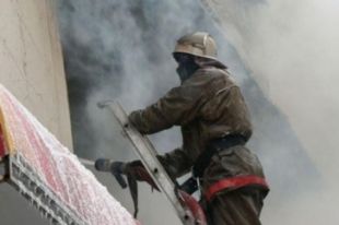 Пожар произошел на площади 12 квадратных метров.