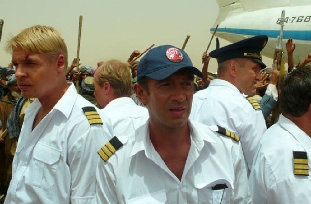 Фильм «Кандагар», 2010 год. В исторической драме, основанной на реальных событиях, Владимир Машков сыграл второго пилота Серёгу. Действия фильма происходят в Афганистане в 1995 году. Российский грузовой самолет принудительно посажен на аэродроме в столице исламского терроризма — городе Кандагаре. Пятеро российских лётчиков захвачены исламистами и пытаются спастись из плена.