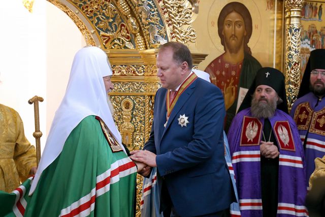 Полпред в СЗФО Цуканов получил орден от патриарха Кирилла за строительство храма 