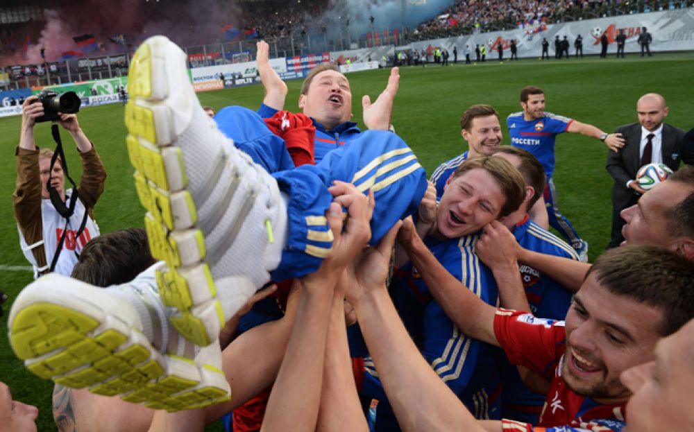 15 мая 2014 года. Чемпионат России. ЦСКА – «Локомотив» 1:0. Победив в заключительном туре прямого конкурента, армейцы во второй раз под руководством Леонида Слуцкого стали чемпионами страны.