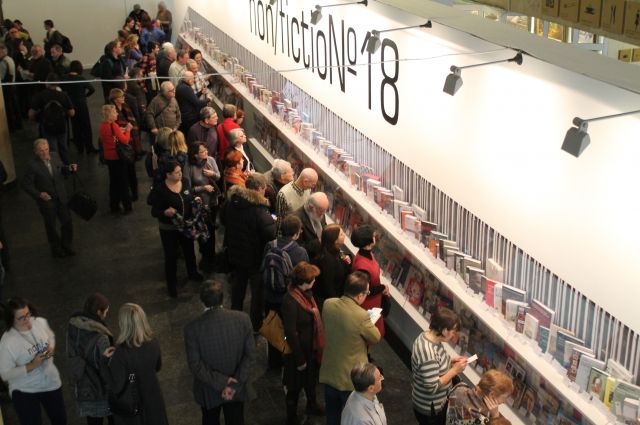 Собрание сочинений Алексея Саморядова и  Петра Луцыка бьет рекорды популярности на ярмарке книг в Москве