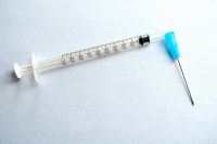 В Кувандыке 3-месячный малыш умер после прививки против гепатита 