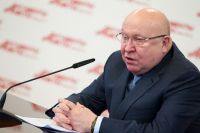 Губернатор Нижегородской области, председатель правительства Валерий Шанцев на пресс-конференции в «АиФ»