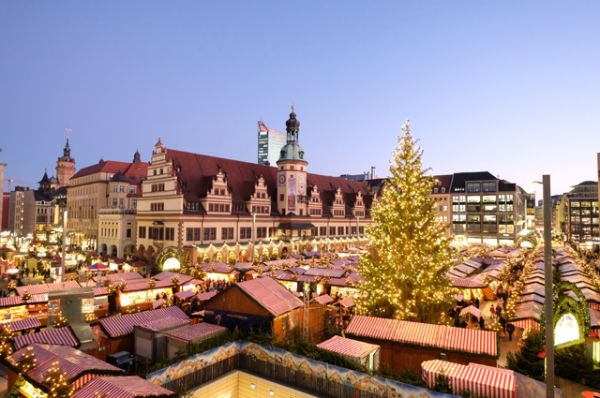 Рождественская ярмарка в Лейпциге, Германия.