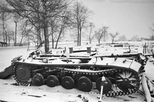 Разбитые немецкие танки под Москвой.