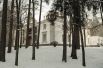 В этом здании 8 декабря 1991 года состоялось подписание соглашения о создании Содружества Независимых Государств. Беловежская Пуща, Вискули.