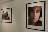 На выставке представлено более 50 фотографий музыканта.