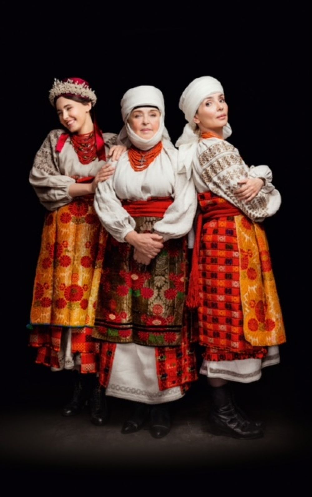 Знаменитая украинская актриса Ада Роговцева прекрасно смотрится в аутентичном наряде