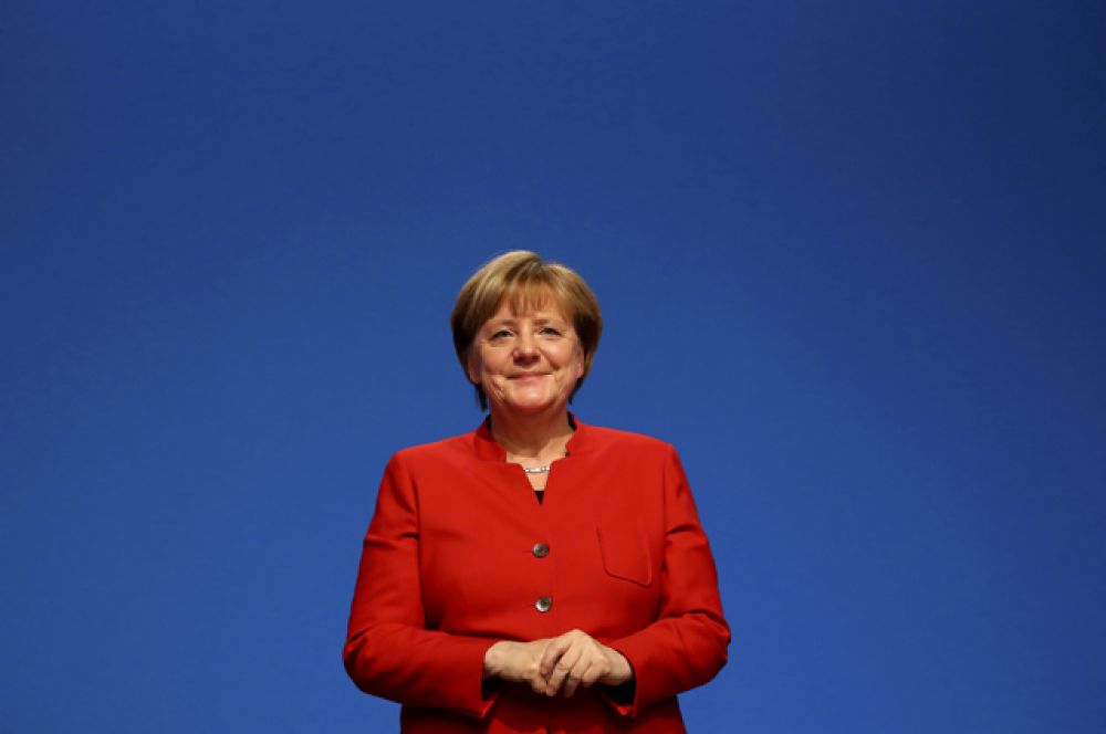 3 место — канцлер Германии Ангела Меркель. В 2015 году она была второй в списке.