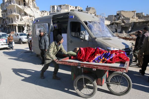 Вывоз боевиков, их семей и раненых из восточного Алеппо непрерывно шел больше суток. 