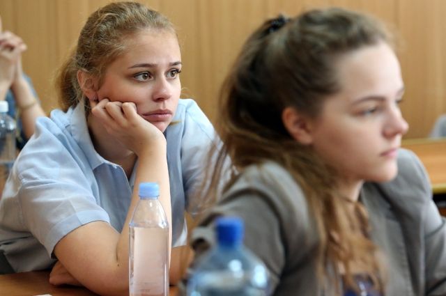 В Оренбуржье семь школьников провалили итоговое сочинение по литературе