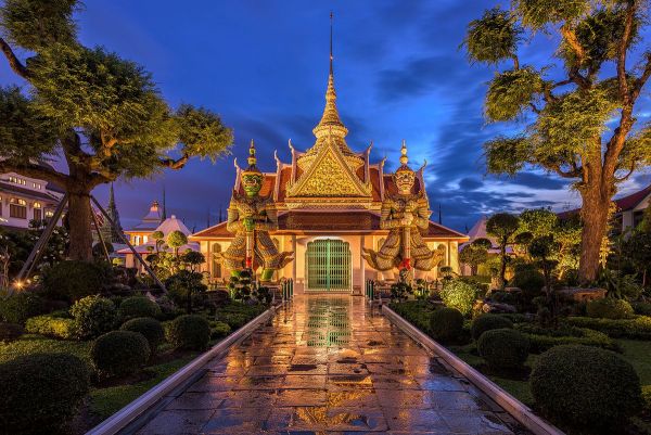 Буддийский храм в Таиланде с названием Ват Арун расположился на пятой позиции