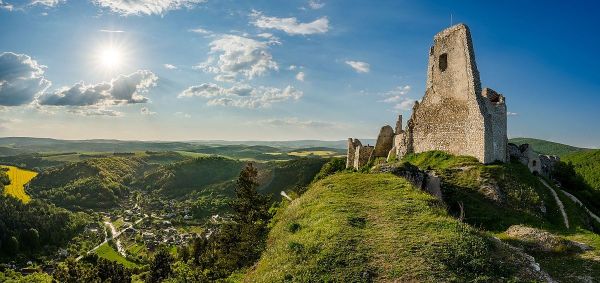 Фото Чахтицкого замка в Словакии заняло 13-е место