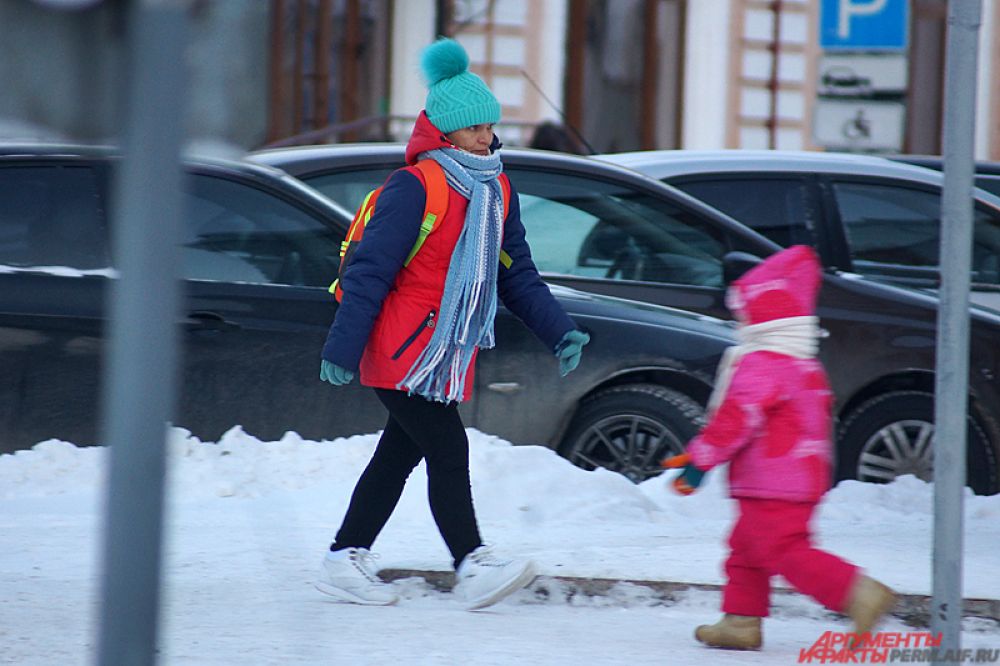 Средняя дневная температура составила -30°.