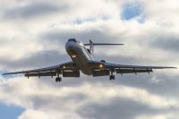 Самолет Ту-154, взлетевший с аэродрома в Адлере, исчез с радаров в воскресенье утром