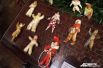 Собрание ёлочных игрушек из картона, стекла, ваты, папье-маше насчитывает десятки предметов и принадлежит калининградскому коллекционеру Лилии Гневко-Левко.