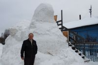 Сергей Марценко планирует закончить работу над снежным изваянием в ближайшие дни