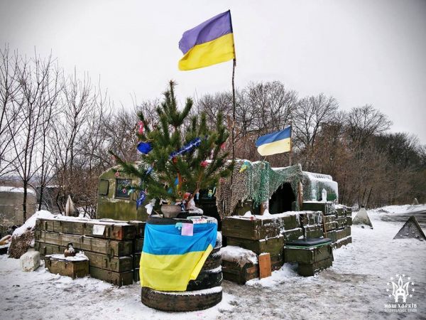 Очень даже новогодний блокпост