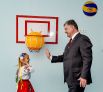Судя по этому фото, Петр тоже любит фотографироваться с детьми