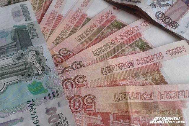 В Калининграде судят директора УК за мошенничество с деньгами жильцов.