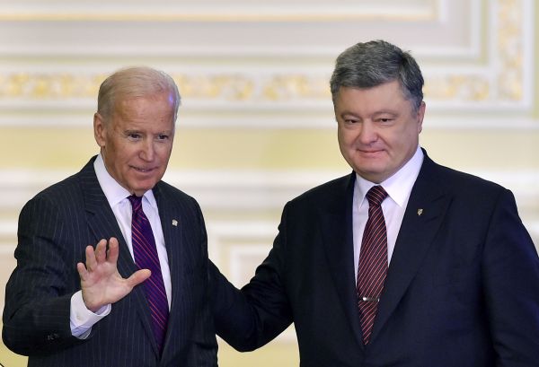 Байден упомянул о том, что украинцам нужно бороться против коррупции в стране ведь только в этом случае Украина будет иметь поддержку от американцев