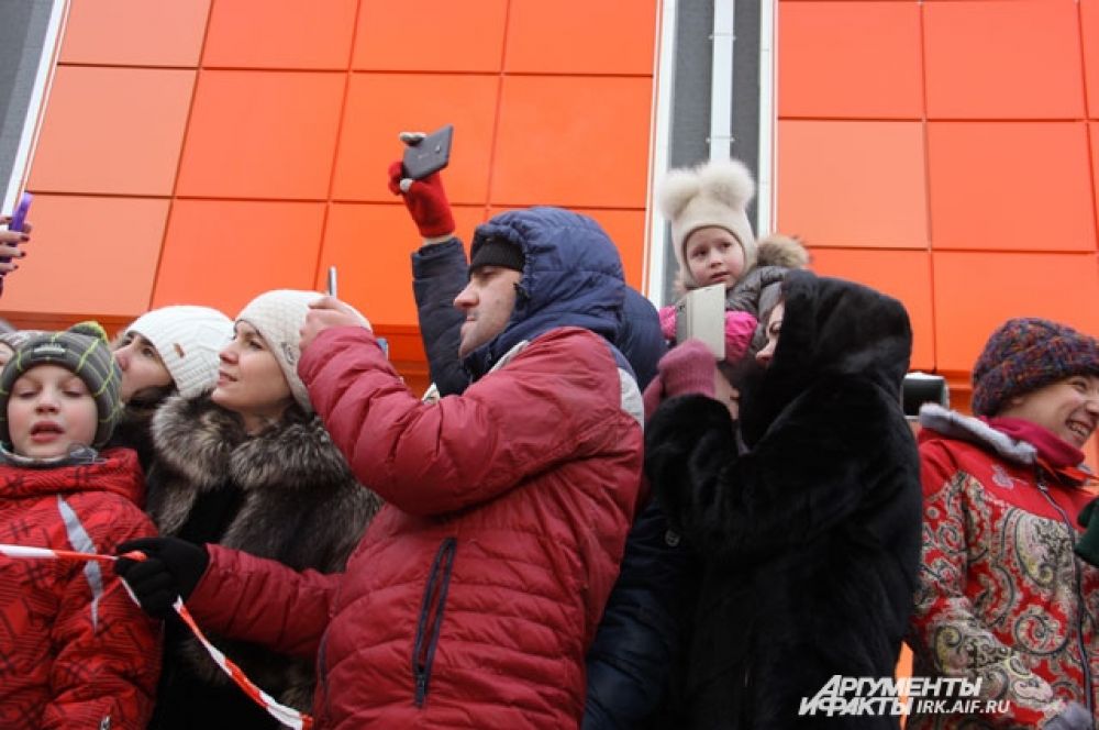 Публика поддерживала спортсменку криками «Вперёд, Оксана, ты сможешь!»