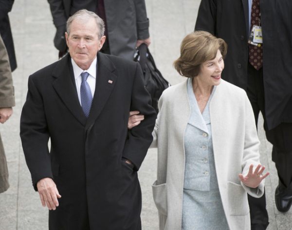 43-й президент США Джордж Буш-младший и его супруга Лора Буш.