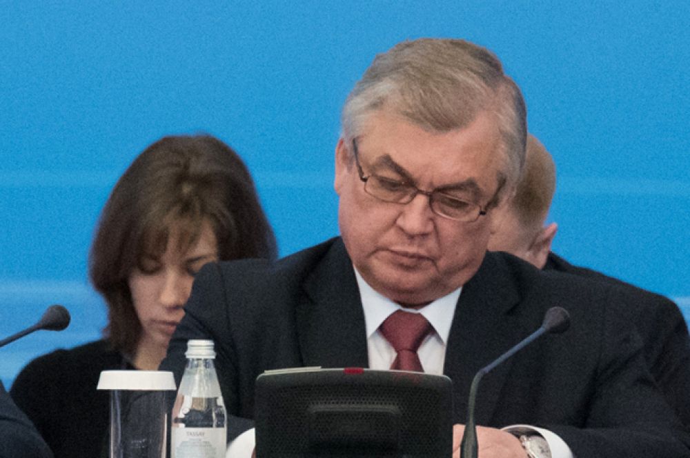Главным переговорщиком от России заявлен спецпредставитель президента России по сирийскому урегулированию Александр Лаврентьев.