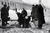Блокада Ленинграда длилась ровно 872 дня.