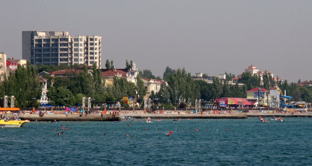 Феодосия, проживание в отеле - 2820 рублей в сутки.