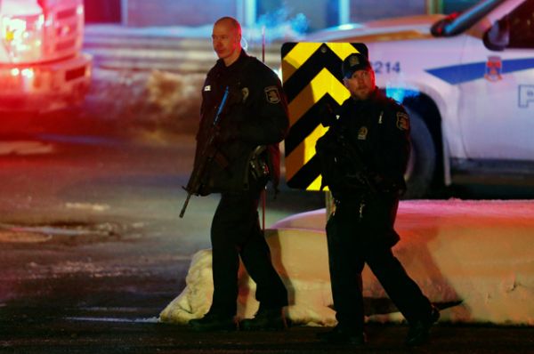 Премьер-министр Канады Джастин Трюдо назвал стрельбу в мечети Квебека трусливым нападением.