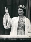 Король Георг VI умер 6 февраля 1952 года. Елизавета, в то время находившаяся вместе с мужем на отдыхе в Кении, была провозглашена королевой Великобритании.