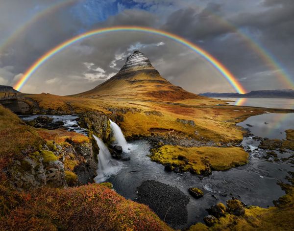 Исландия - страна, где вот такие пейзажи встречаются очень часто