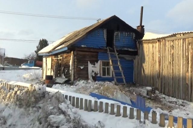 В Оренбургском районе бомж уснул в чужом доме