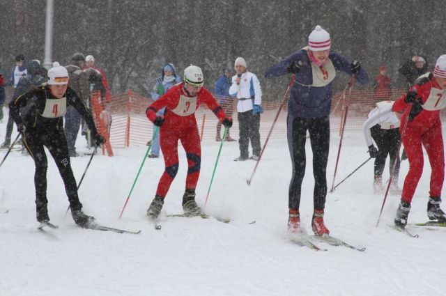 Лыжные соревнования проходят по всей стране