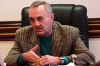 Неизвестные остановили автомобиль Чанова и нанесли многочисленные повреждения, которые повлекли за собой черепно-мозговую травму