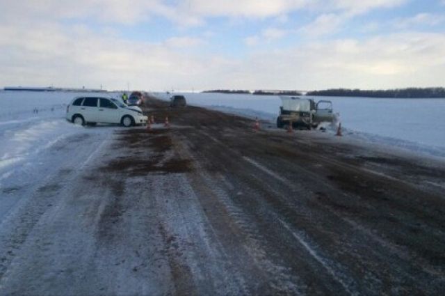 В Новосергиевском районе в лобовом ДТП с «ВАЗ» и «Ford» пострадал мужчина