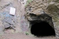 Пещеры горы Развалки популярны у туристов.