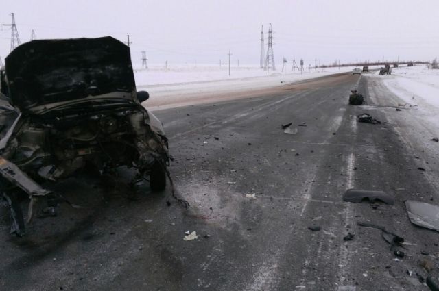 На трассе Казань-Оренбург в тройном ДТП погибли три человека