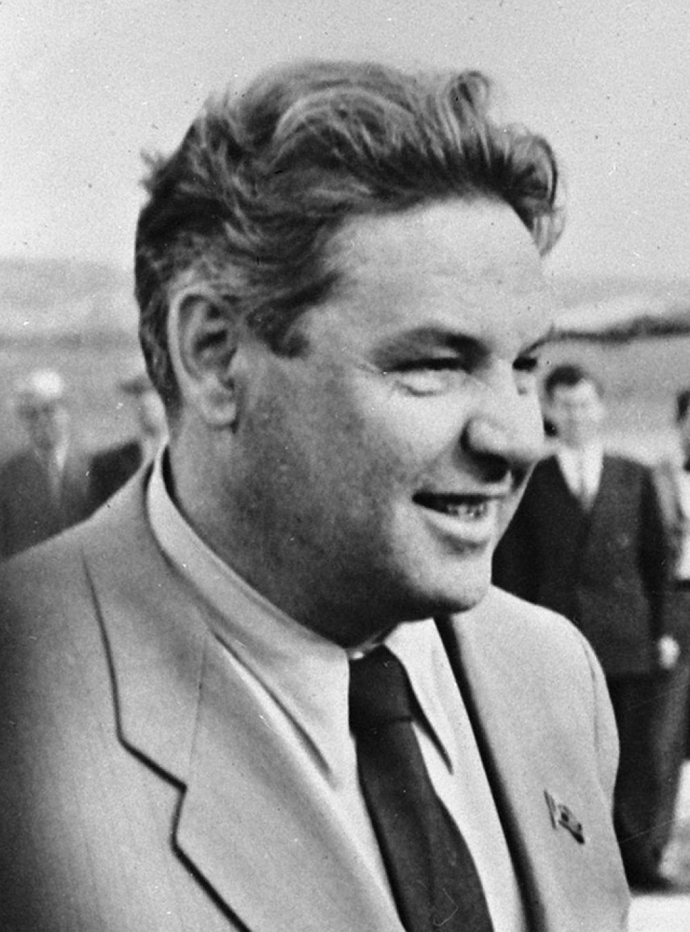 Дмитрий Шепилов (1956-1957 годы). В июне 1956 года советский министр иностранных дел впервые в истории совершил турне по Ближнему Востоку, посетив Египет, Сирию, Ливан и Грецию. Представлял позицию СССР по Суэцкому кризису и по восстанию в Венгрии в 1956 году. Способствовал нормализации советско-японских отношений: в октябре 1956 года была подписана совместная декларация с Японией, прекращающая состояние войны.