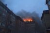 Фото пожара в Музыкальном микрорайоне Краснодара, сделанное в первые минуты возгорания. Сигнал о пожаре поступил в оперативные службы в 17.55 15 февраля.