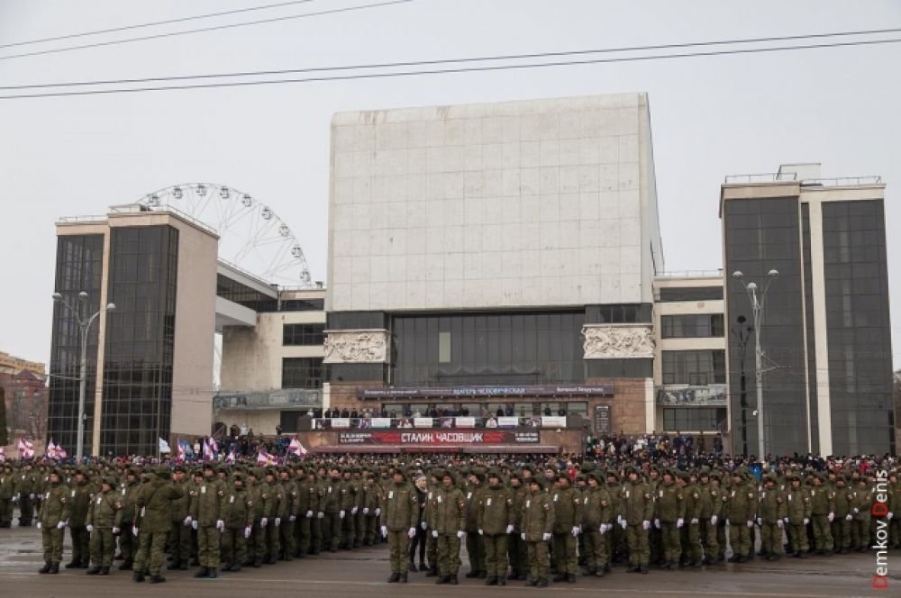 ..в том числе 1400 военнослужащих.