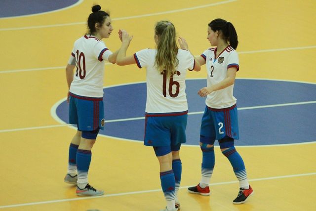 Россиянки обыграли соперниц из Чехии - 6:2 и 4:1.