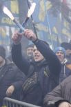 Националисты поджигали фаеры