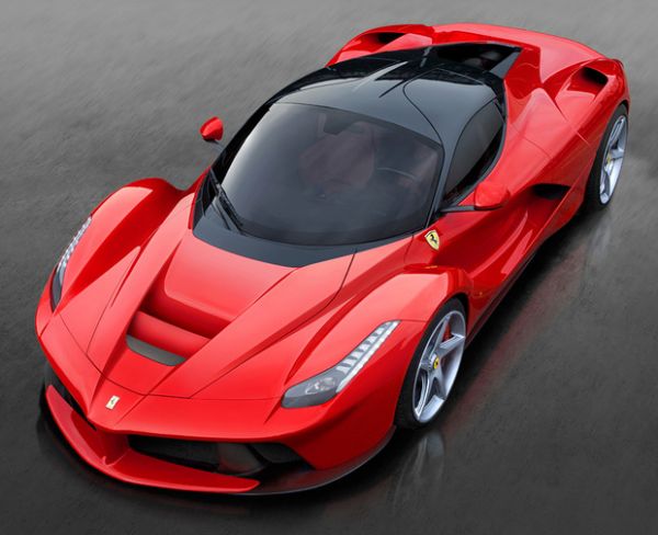 Ferrari F12 Berlinetta TRS имеет мотор, мощность которого составляет 760 л.с., максимальная скорость равна 350 км/ч, а разгон от 0 до 100 км/ч осуществляется за три секунды. Машина была продана неизвестному покупателю за 4.2 млн долларов