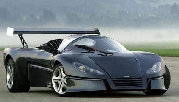 Sbarro GT-1 располагает мощностью двигателя в 450 л.с. и максимальной скоростью в 350 км/ч. Цена автомобиля - 1 млн долларов