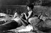 Поначалу критики относились весьма скептически к актёрским способностям юной красавицы, но участие Тейлор в драме «Место под солнцем» (1951) с Монтгомери Клифтом заставило их изменить своё мнение.