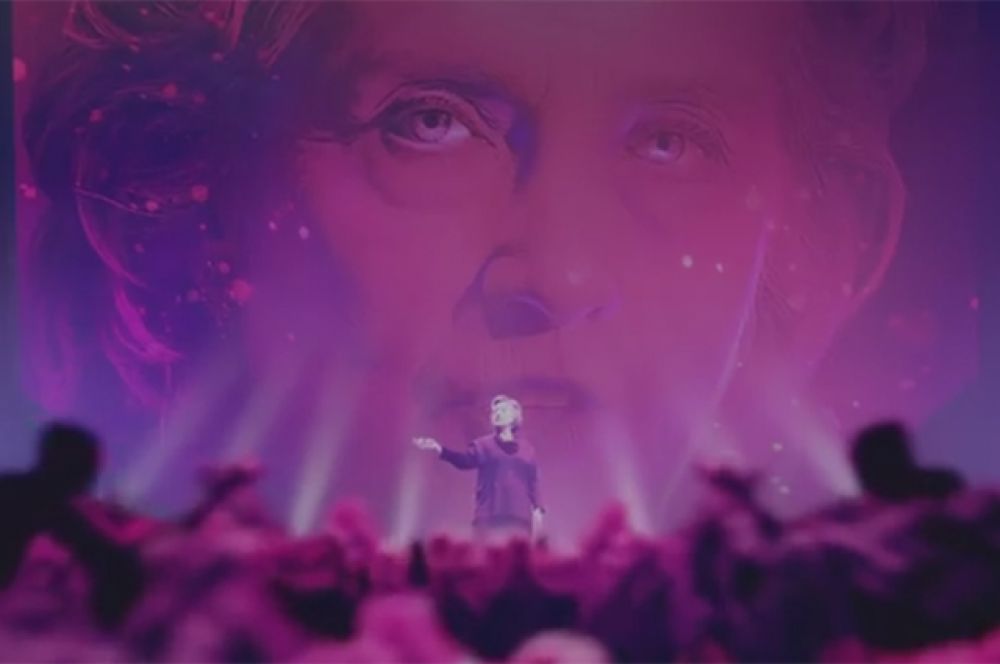Документальный фильм «Америка Хиллари: секретная история Демократической партии» об экс-претендентке на пост президента США получил четыре антипремии «Золотая малина» (Razzie Awards). Картину назвали худшей киноработой года. Также фильм победил в категории худшая актриса, худший исполнитель главной мужской роли и худший режиссер.